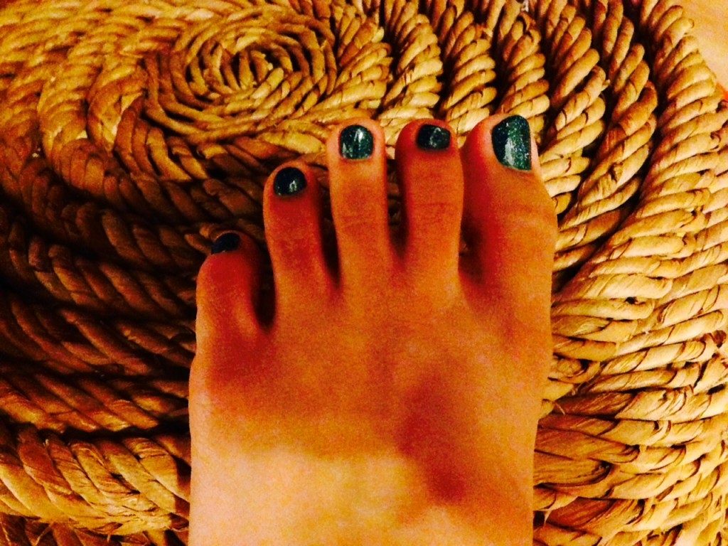 Blue toes